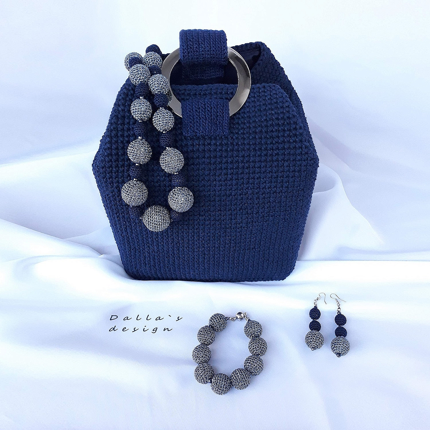 dalla`s design / crochet bags and accessories
