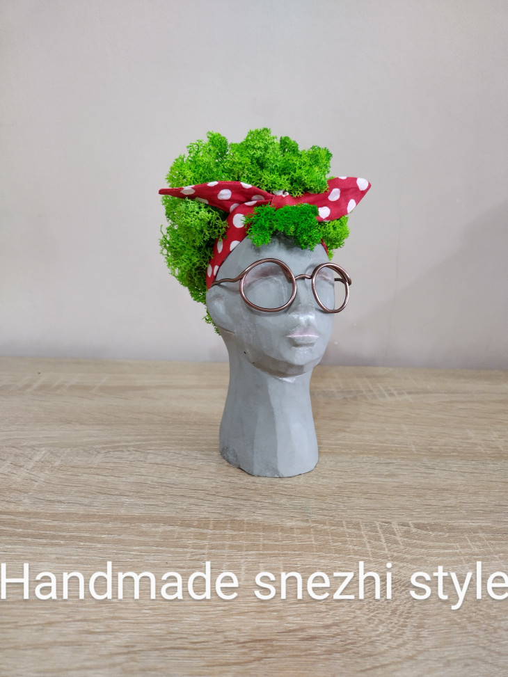 Мадама с коса от скандинавски мъх - Handmasters.bg