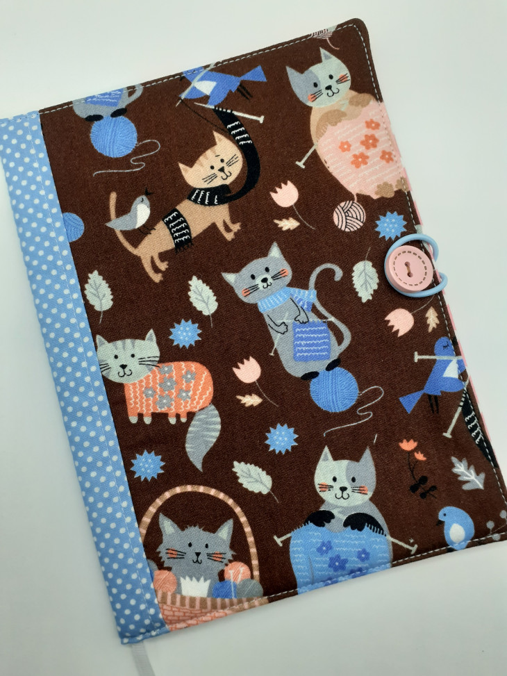 Калъф за книга "Knitting cats" - Handmasters.bg