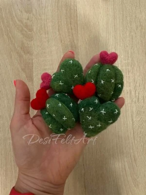 Кактуси - Брошки