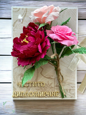Картички с ръчно изработени цветя от креп хартия